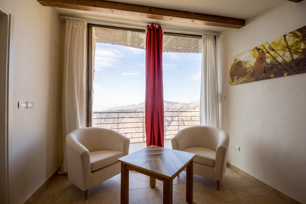 Dana Guesthouse Дана